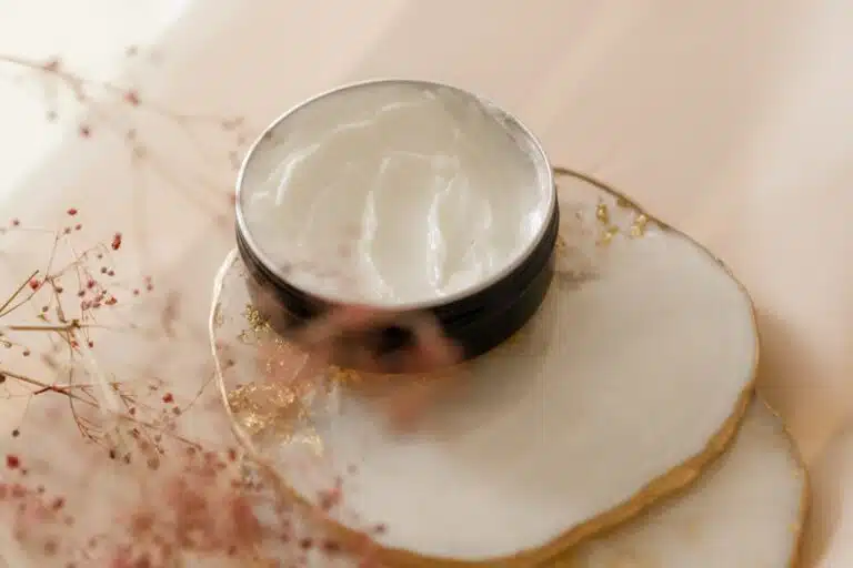 Przepis na Naturalny Dezodorant w Kremie z Olejem Kokosowym i Sodą